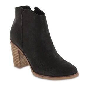 New in Box! MIA Patton Black Western booties 8.5